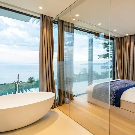 Aura Villa